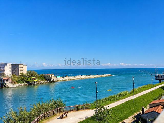 Appartamento in vendita di 82 m² in Viale Carlo Zavagli, 118
