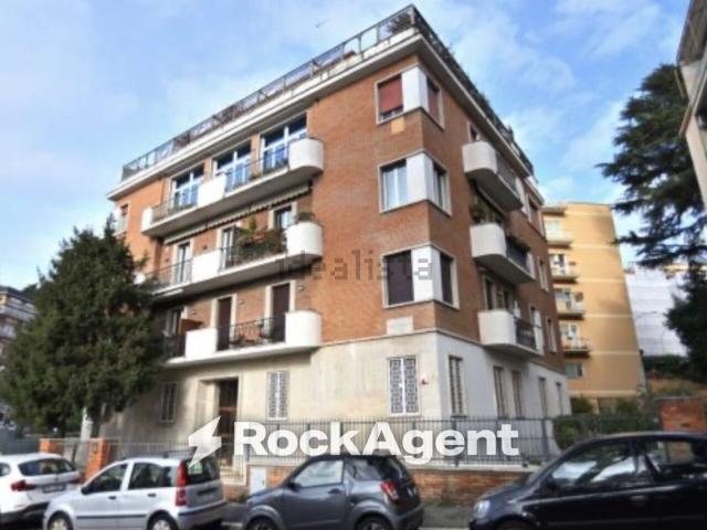 Appartamento in vendita di 82 m² in Viale delle Medaglie d&apos Oro, 406