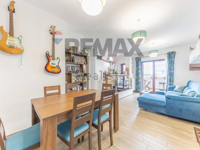 Appartamento in vendita di 82 m² in Viale Leonida Tonelli, 81