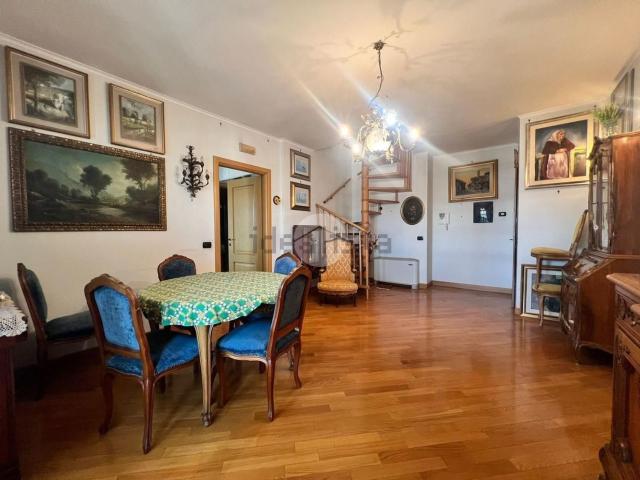Appartamento in vendita di 87 m² in Largo Giuseppe Guastalla, 8