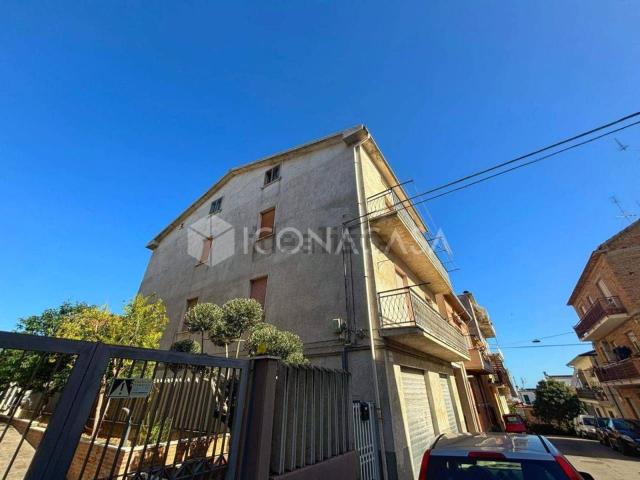 Appartamento in vendita di 87 m² in Via Tobruk