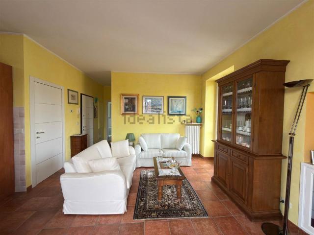 Appartamento in vendita di 87 m² in Via Villa, 68