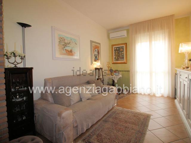 Appartamento in vendita di 87 m² in Via al lido