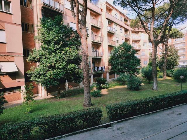 Appartamento in vendita di 87 m² in Via Capo Palinuro, 27