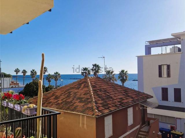 Appartamento in vendita di 87 m² in Via Cristoforo Colombo, 60
