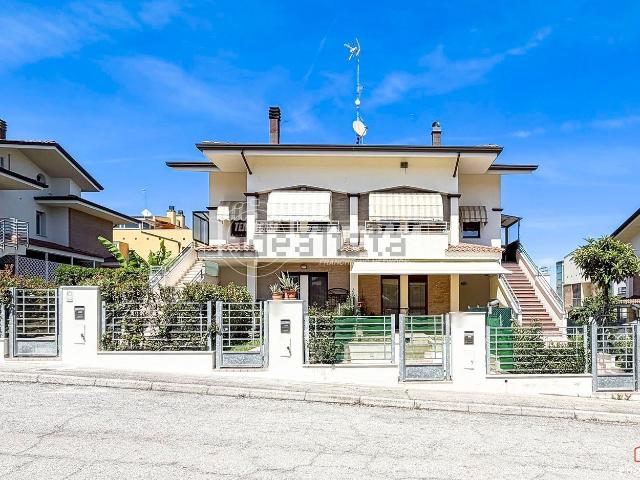 Appartamento in vendita di 87 m² in Via Emilia Romagna