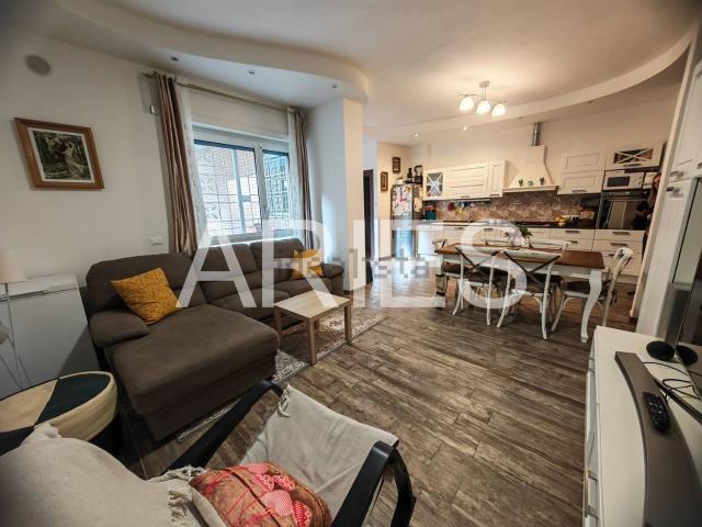 Appartamento in vendita di 87 m² in Via Ferdinando Acton, 70