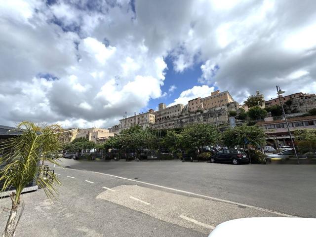 Appartamento in vendita di 87 m² in Via Francesco Benvenuti