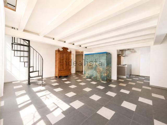 Appartamento in vendita di 87 m² in Via Gerolamo Rovetta, 6