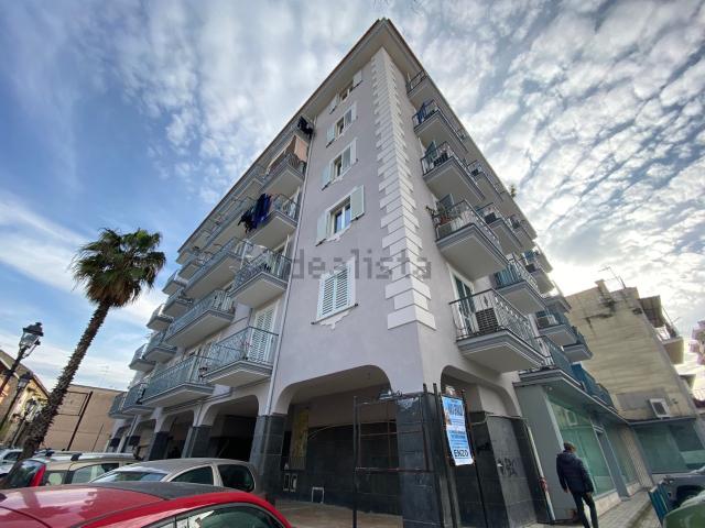 Appartamento in vendita di 87 m² in Via Giacomo Matteotti, 4