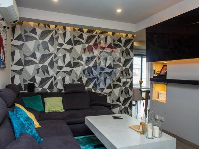 Appartamento in vendita di 87 m² in Via Guglielmo Oberdan, 12