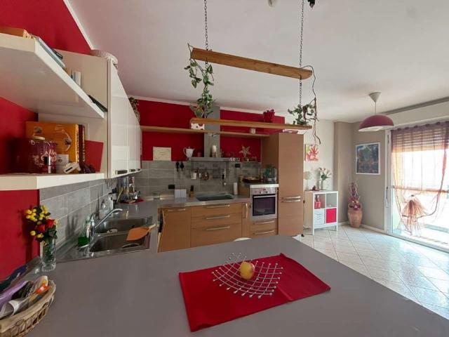 Appartamento in vendita di 87 m² in Via Monsignor Carlo Manziana