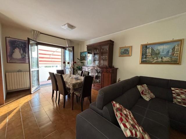 Appartamento in vendita di 87 m² in Via R. Lombardi, 36