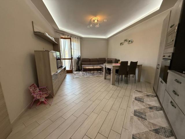 Appartamento in vendita di 87 m² in Via Selene, 8