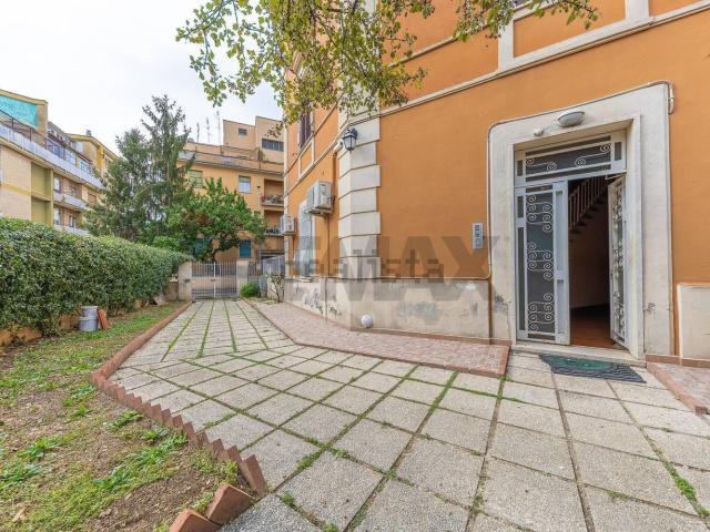 Appartamento in vendita di 87 m² in Via Silvestro II, 10