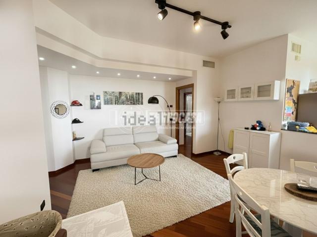 Appartamento in vendita di 87 m² in Viale C. Battisti, 137