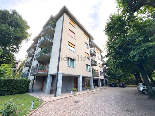 Appartamento in vendita di 87 m² in Viale C. Battisti, 1