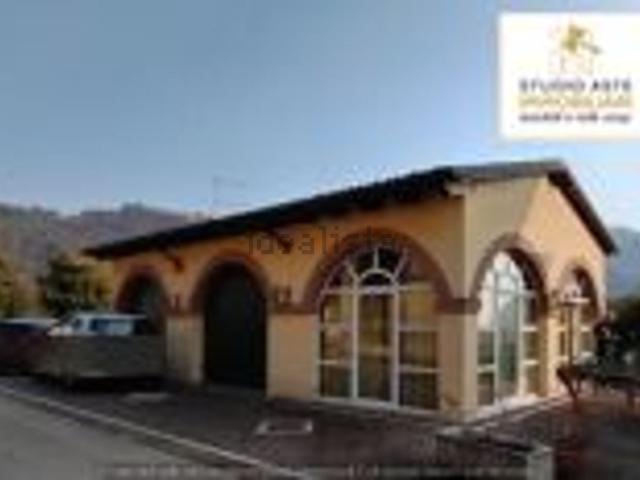 Appartamento in vendita di 840 m² in Via Pianeta, 13