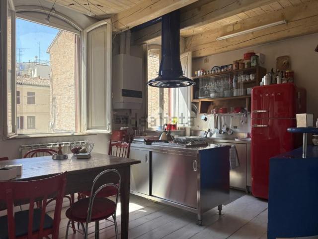 Appartamento in vendita di 84 m² in Corso Porta Mare, 119