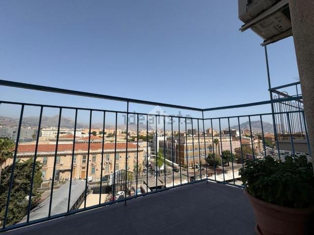 Appartamento in vendita di 84 m² in Piazza Francesco Durante, 27