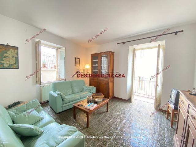 Appartamento in vendita di 84 m² in Vicolo Caracciolo, 1