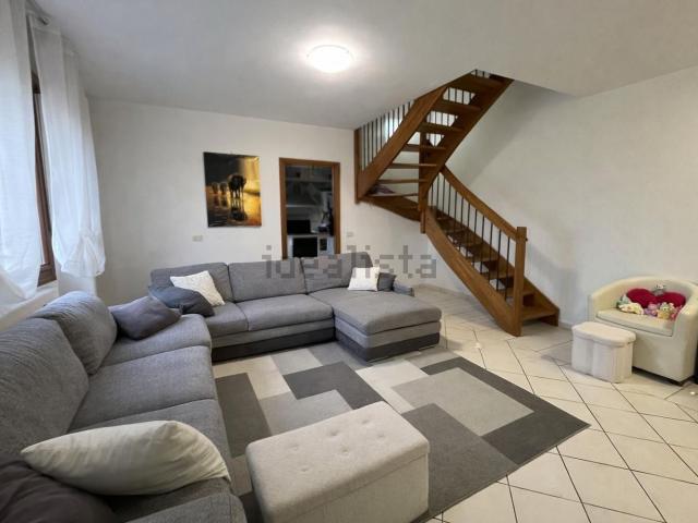 Appartamento in vendita di 84 m² in Via Andrea Costa, 23