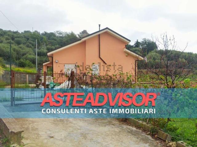 Appartamento in vendita di 84 m² in Via Case Sparse, 6