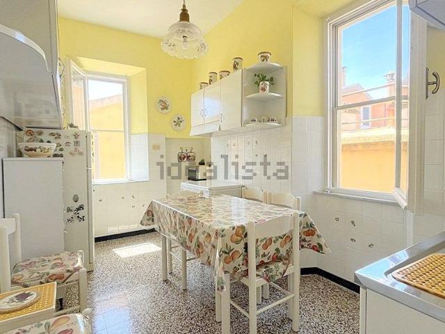 Appartamento in vendita di 84 m² in Via Cristoforo Colombo, 12