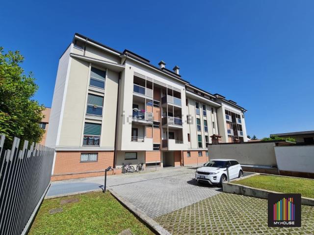Appartamento in vendita di 84 m² in Via del Lavoro, 33