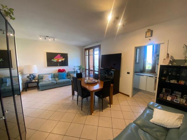 Appartamento in vendita di 84 m² in Via della Costituzione
