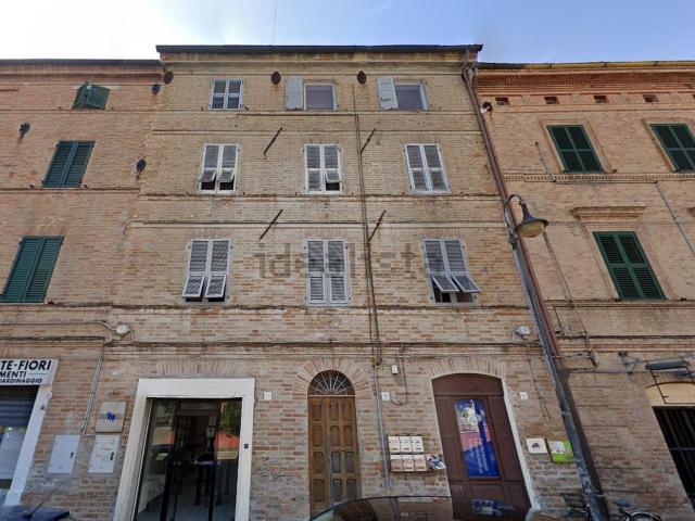 Appartamento in vendita di 84 m² in Via G. Leopardi, 18