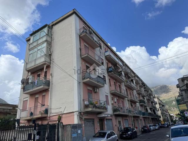 Appartamento in vendita di 84 m² in Via Giacomo Leopardi, 1