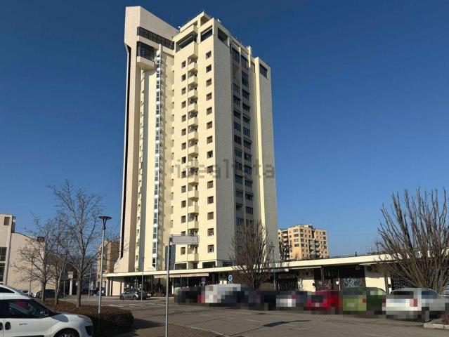 Appartamento in vendita di 84 m² in Via Giuseppe Dozza, 56