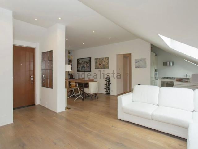 Appartamento in vendita di 84 m² in Via Jacopo della Quercia, 22