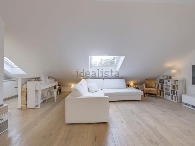 Appartamento in vendita di 84 m² in Via Jacopo della Quercia, 22