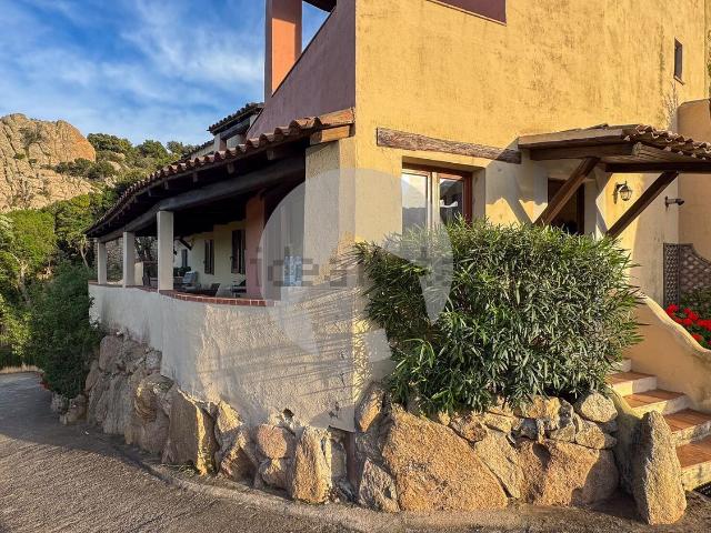 Appartamento in vendita di 84 m² in Via L&apos Unfarru, 2