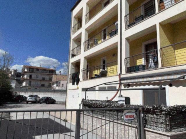 Appartamento in vendita di 84 m² in Via Lago di Nemi