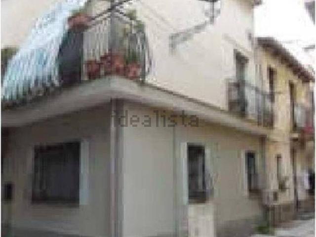 Appartamento in vendita di 84 m² in Via Luigi Cadorna, 27