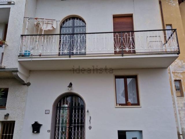 Appartamento in vendita di 84 m² in Via Martiri della Libertà, 15