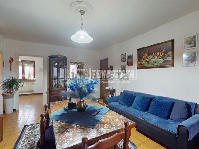Appartamento in vendita di 84 m² in Via Martiri della Libertà, 16
