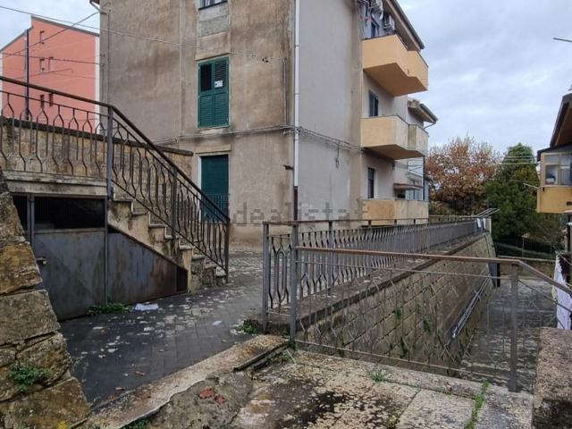 Appartamento in vendita di 84 m² in Via Maria Cirino