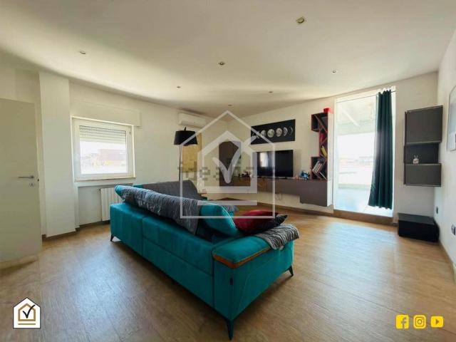 Appartamento in vendita di 84 m² in Via Monsignor Enrico Nicodemo, 8