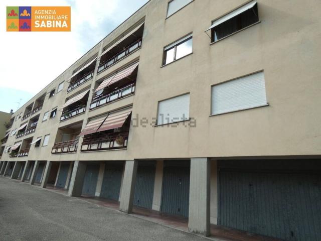 Appartamento in vendita di 84 m² in Via Pietro Nenni, 57