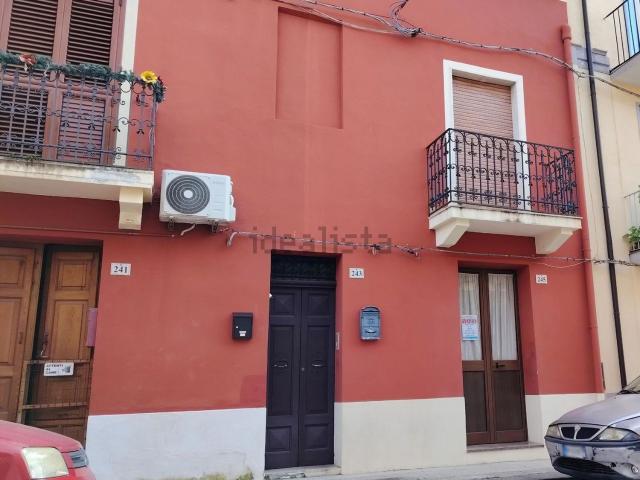 Appartamento in vendita di 84 m² in Via Policastrelli, 245