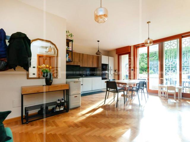 Appartamento in vendita di 84 m² in Via Riva Ligure