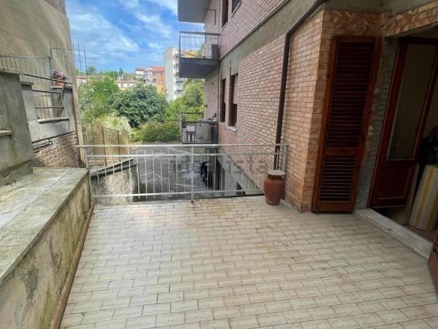 Appartamento in vendita di 84 m² in Viale Camillo Benso di Cavour