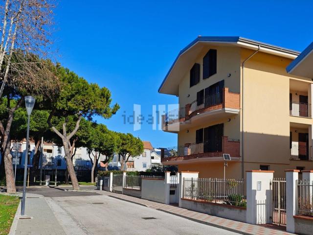 Appartamento in vendita di 84 m² in Viale dei Pini, 3