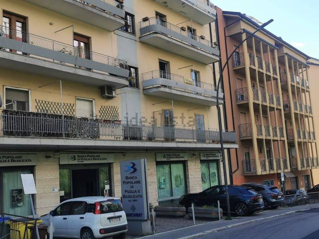 Appartamento in vendita di 84 m² in Viale Guglielmo Marconi, 293