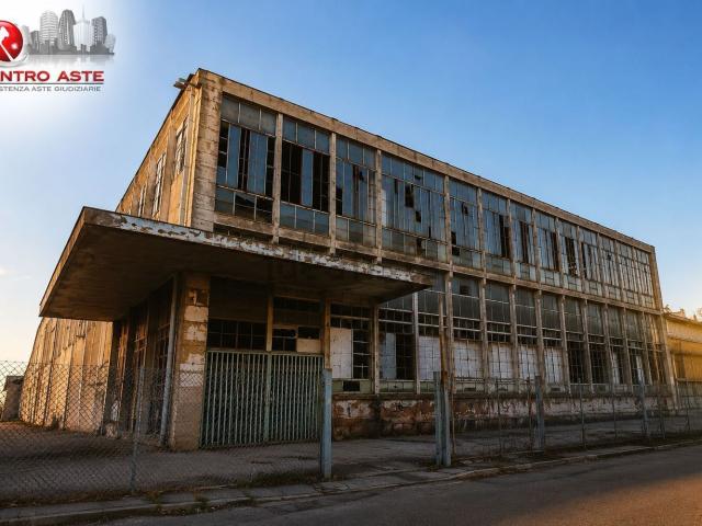 Appartamento in vendita di 8500 m² in Via del Pino
