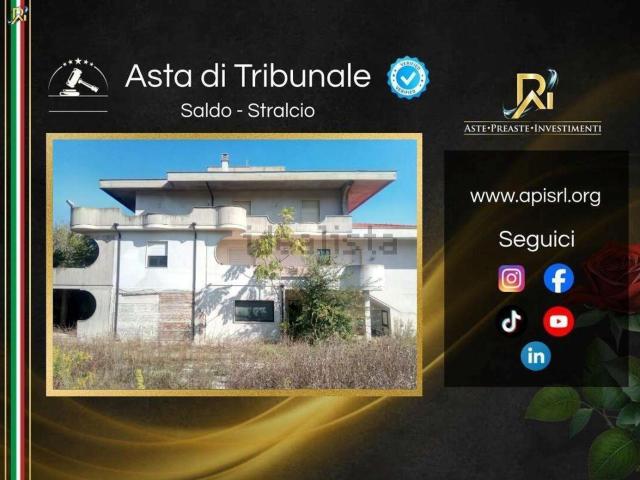 Appartamento in vendita di 853 m² in Contrada Mampioppo